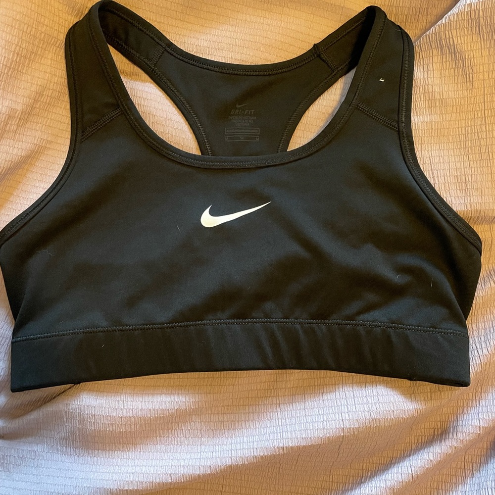 Nike DRI-FIT Sports Bra